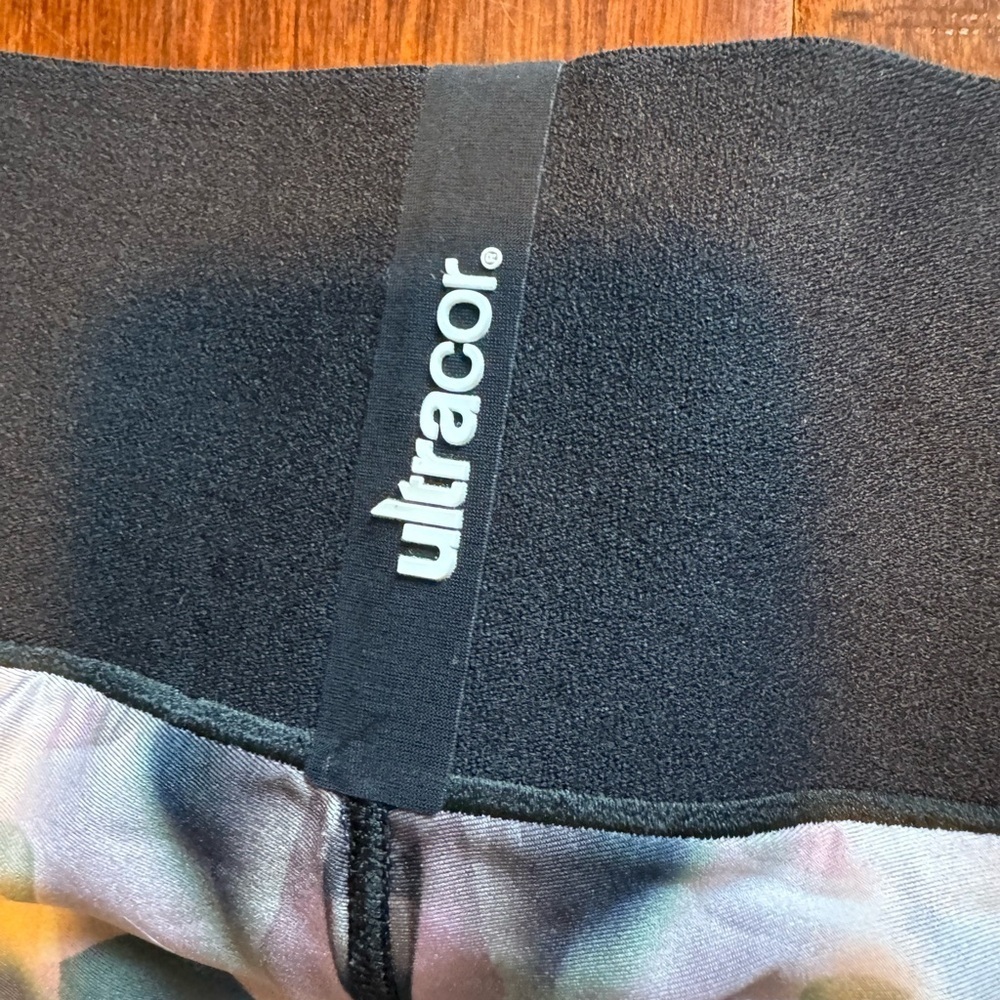 Ultracor leggings muted green pink cream camouflage like print sz xs made in USA - Picture 6 of 10